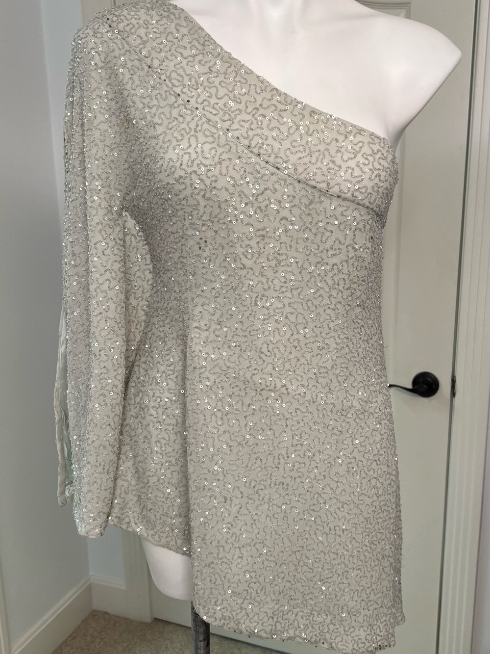 Moda International One-Shoulder Grey Sequin Top Small